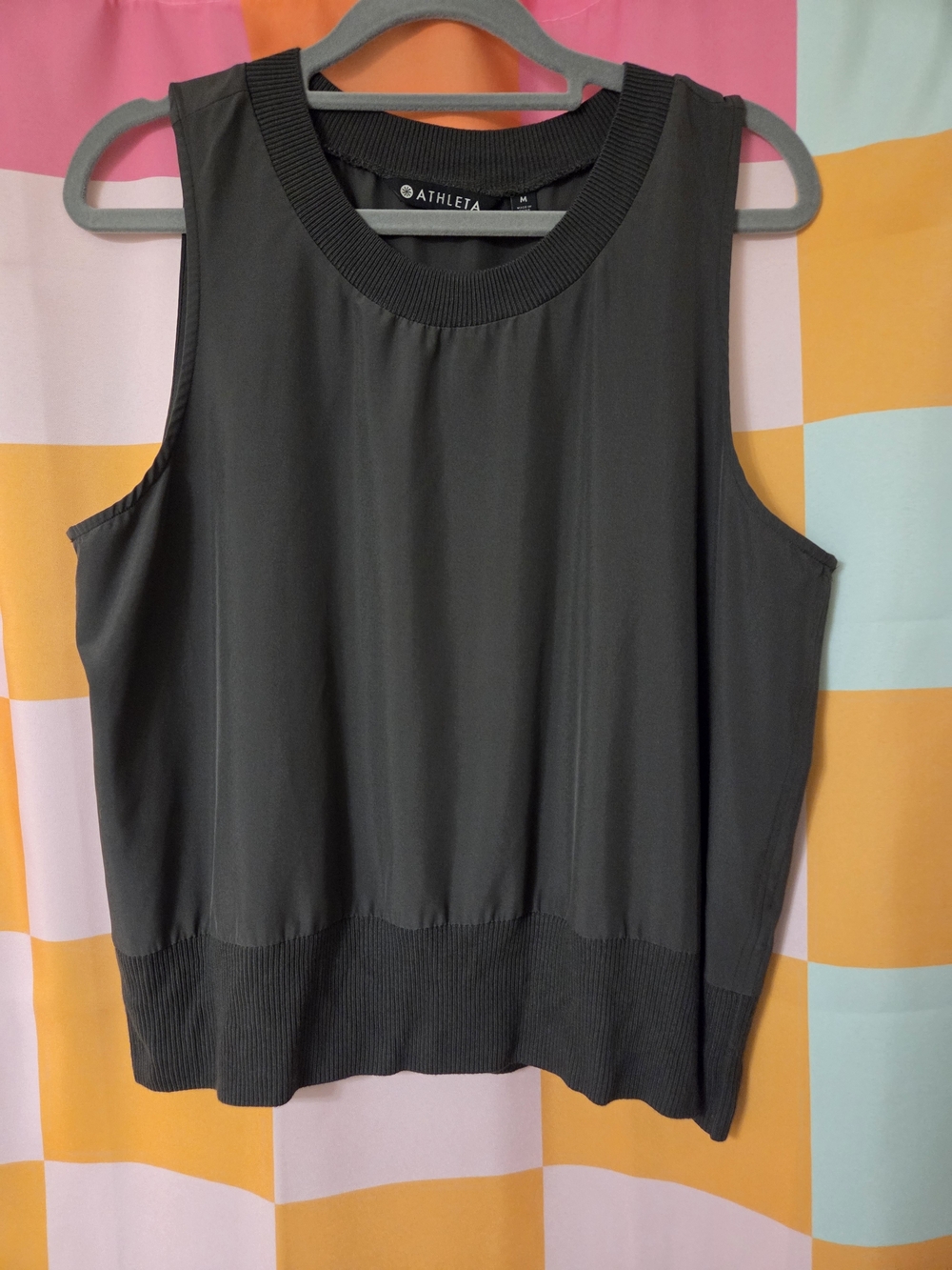 Athleta Women's Olive Green/Grey Rib-Trim Sleeveless Zephyr Top